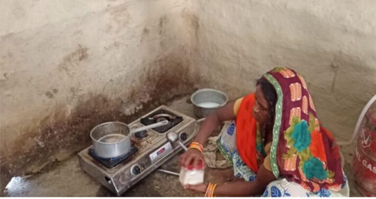 चिया पसलले फेरेको दैनिकी र गायत्रीको मुस्कान