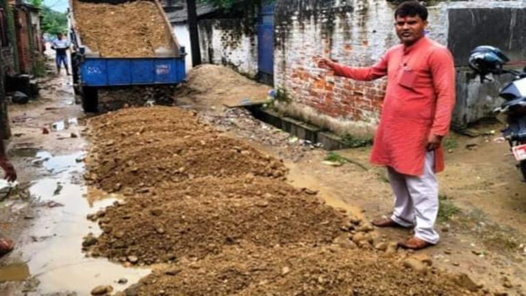 नेकपा एमाले युवा नेता गुप्ताको व्यक्तिगत खर्चबाट बहुअरीमा बाटो मर्मत