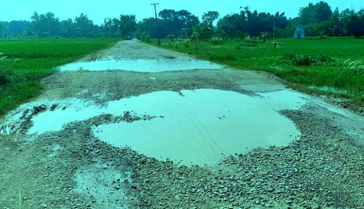 गरुडा समनपुर सडकखण्डमा दुर्घटनाको जोखिम