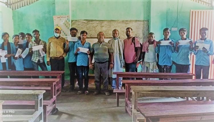 सर्लाहीका बालबालिकालाई छात्रवृत्ति वितरण