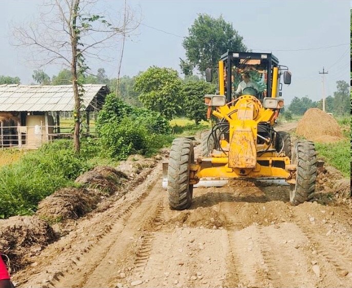 युवा नेता तिमलसिनाले गरे व्यक्तिगत लगानीमा बाटो निर्माण