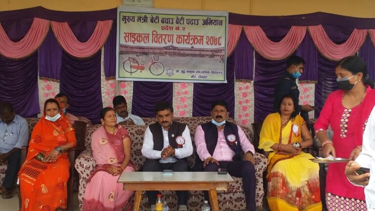 श्री जुद्ध माध्यमिक विद्यालय गौरका ९७ जना छात्राहरूलाई साइकल वितरण