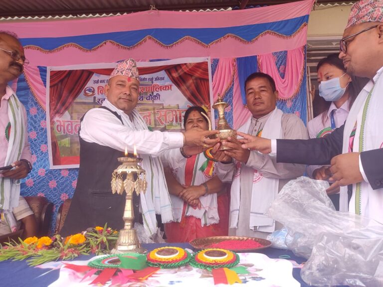 रतनपुरमा प्राथमिक स्वास्थ्य केन्द्रको लागी पहल गरिने : मेयर खनाल