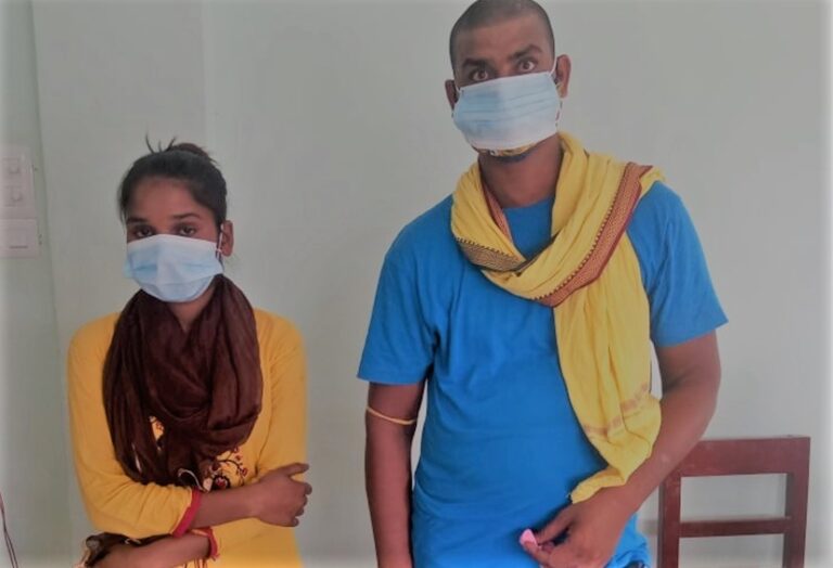 स्रोत नखुलेको १० लाखभन्दा बढी रहकसहित दुई जना पक्राउ