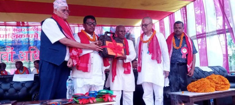 विवाद र रोकावट चिर्दै वृन्दावन नगरपालिकाको ९औं नगरसभा सम्पन्न, ५७ करोड बढीको बजेट सार्वजनिक